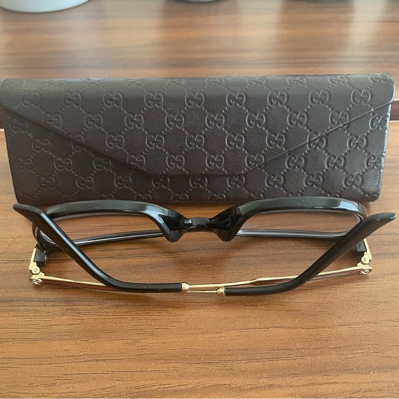 New as✨Authentic Gucci spectacles with case, cloth bag - Made in Italy 💚❤️💚 - Picture 9 of 13